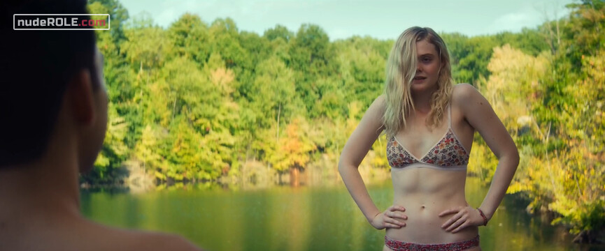 3. Violet sexy – All the Bright Places (2020)