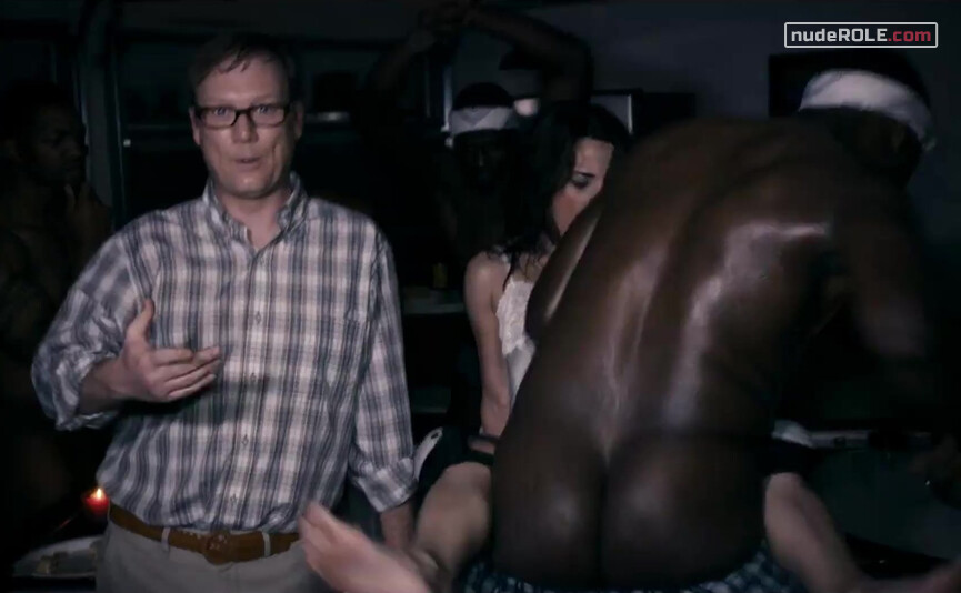 5. Jenny sexy – A Haunted House (2013)