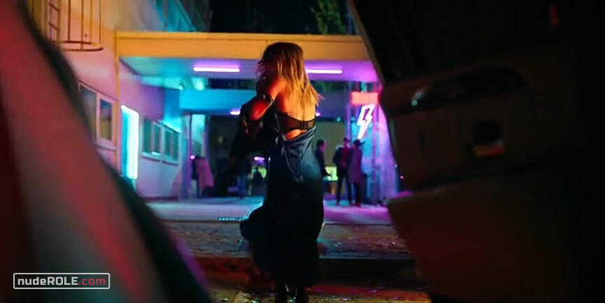 6. Cayetana Grajera sexy – Elite s04e07 (2021)