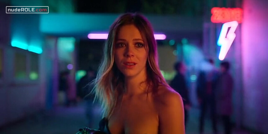 7. Cayetana Grajera sexy – Elite s04e07 (2021)