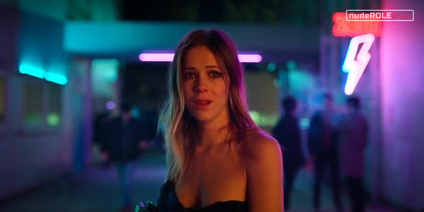 8. Cayetana Grajera sexy – Elite s04e07 (2021)