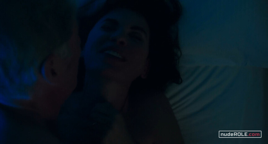 1. Ruth sexy – Three Christs (2017)