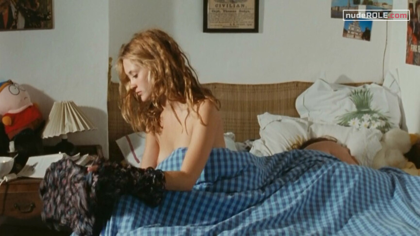 1. Patricia sexy, Juliette nude – A World Without Women (2011)
