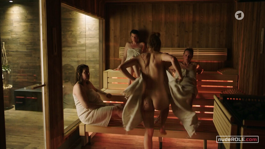 7. Alexa nude – Eine harte Tour (2020)