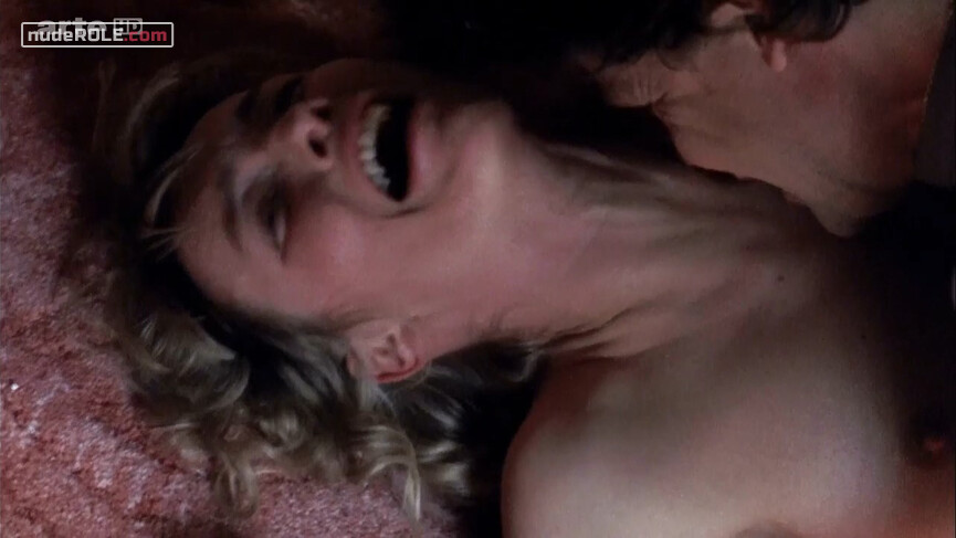 6. Dallas nude , Florence Chamard nude – Les Vivants et les Morts s01e08 (2009)