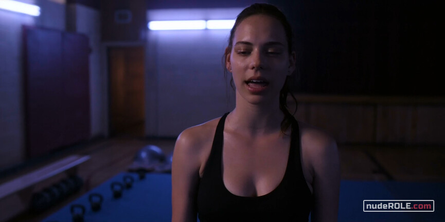 7. Colette French sexy, Beth Cassidy sexy, Addy Hanlon sexy – Dare Me s01e06 (2020)