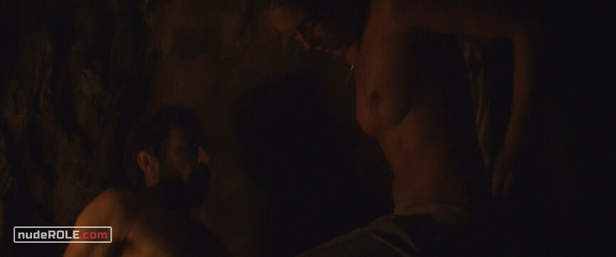 6. Rosa nude – The Endless Trench (2019)