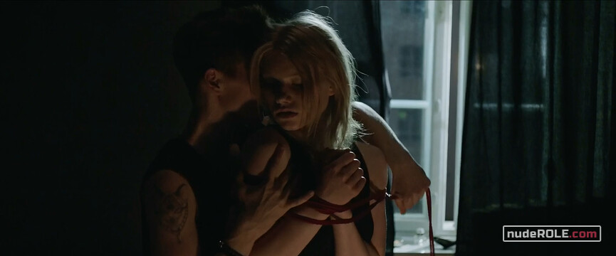 10. Jonna nude, Piki sexy – Baby Jane (2019)