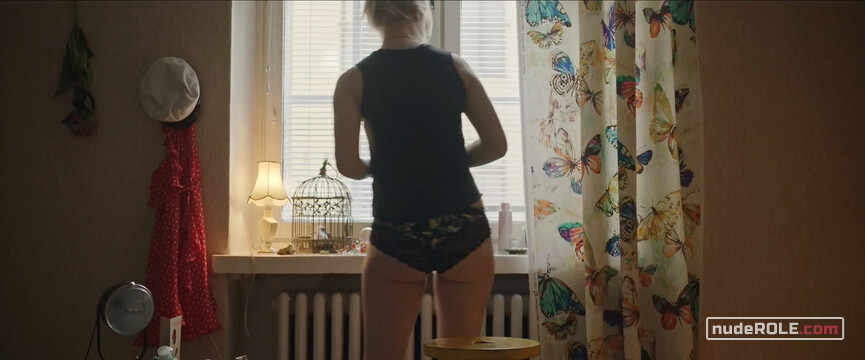 12. Jonna nude, Piki sexy – Baby Jane (2019)