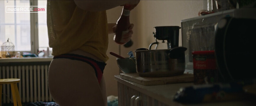 13. Jonna nude, Piki sexy – Baby Jane (2019)