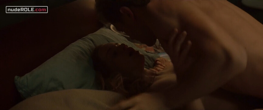11. Jessica nude , Tina sexy – Close to the Horizon (2019)