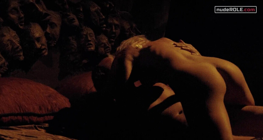 28. Tshingi nude, Dyala nude – Amazons (1986)