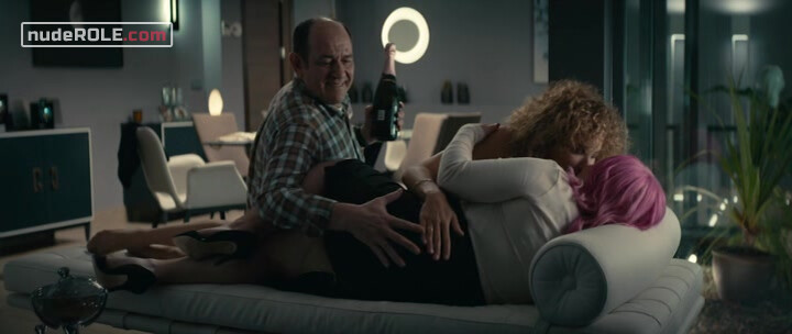 3. Tina sexy, Berta sexy – Polyamory for Dummies (2021)