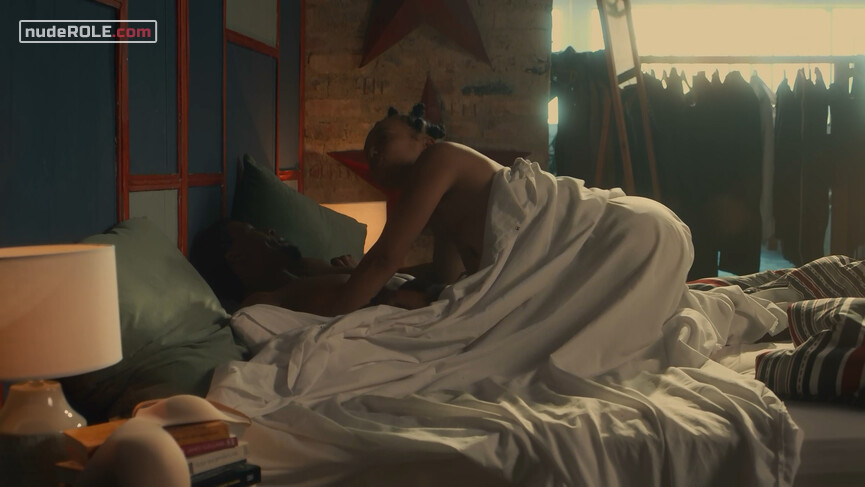 3. Queen Sono nude – Queen Sono s01e04, e06 (2020)