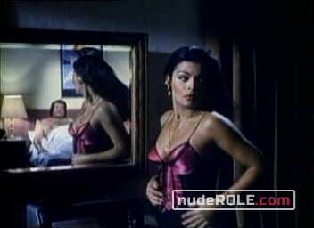 15. Teresa nude , Leti sexy, Lolita nude – En un motel nadie duerme (1989)