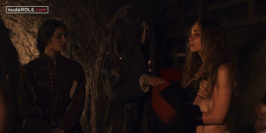 4. Janara nude – Luna Nera s01e06 (2020)