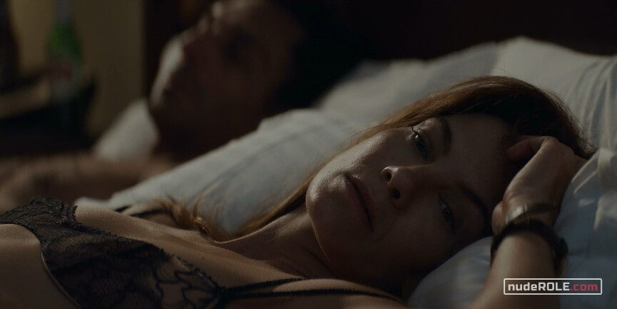 6. Rebecca Iguero sexy, Eva Geller sexy – Messiah s01e08-09 (2020)