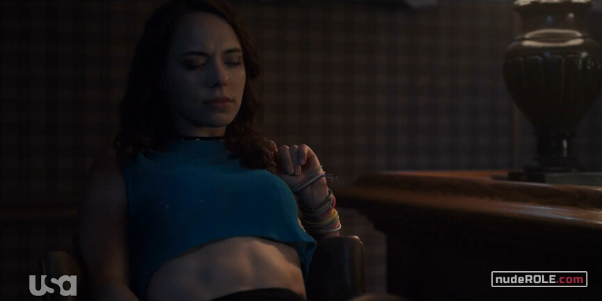 14. Colette French sexy, Beth Cassidy sexy, Addy Hanlon sexy – Dare Me s01e03 (2020)