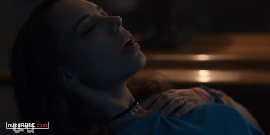 16. Colette French sexy, Beth Cassidy sexy, Addy Hanlon sexy – Dare Me s01e03 (2020)
