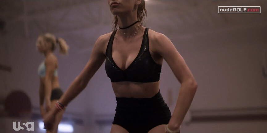 3. Colette French sexy, Beth Cassidy sexy, Addy Hanlon sexy – Dare Me s01e03 (2020)