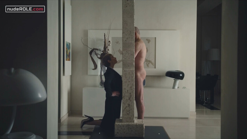 4. Sofia Dubois nude – The New Pope s01e02 (2020)
