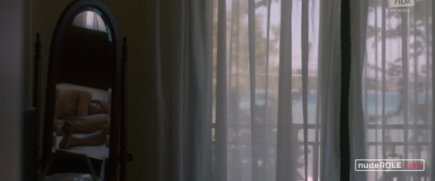 10. Julia nude – Via Carpatia (2018)