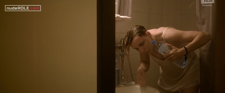 4. Julia nude – Via Carpatia (2018)