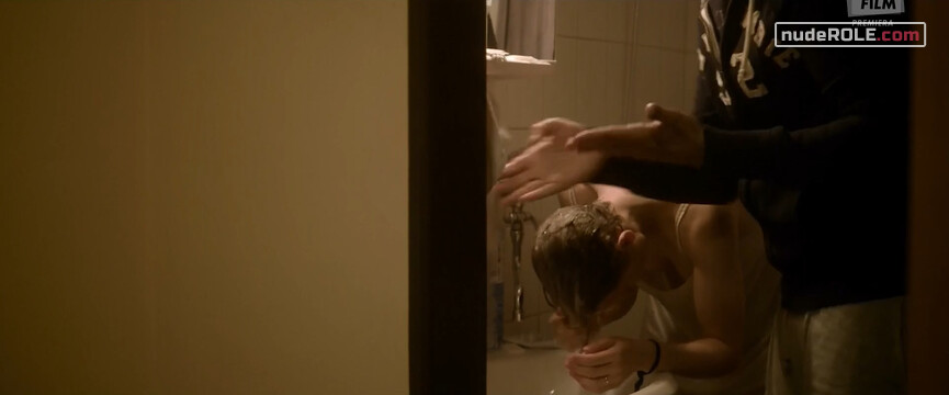 5. Julia nude – Via Carpatia (2018)