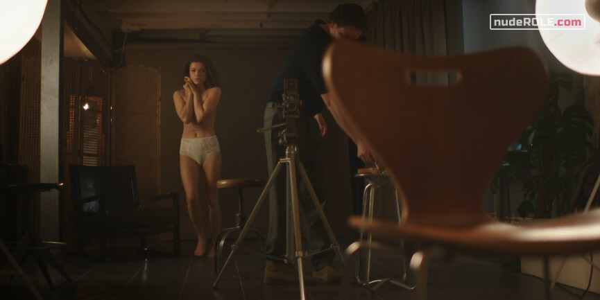 10. Christine Keeler sexy – The Trial of Christine Keeler s01e03-04 (2020)