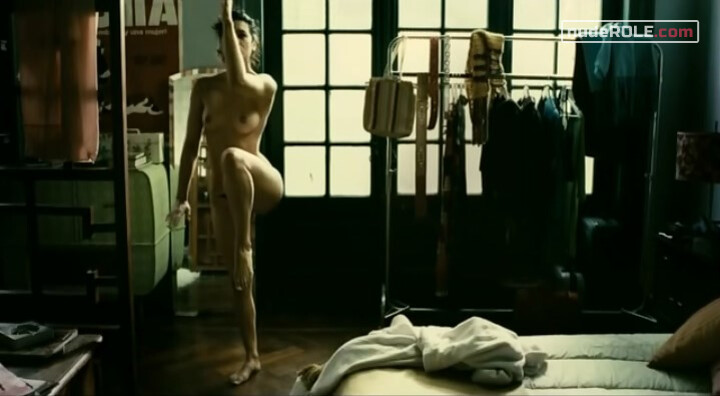 5. Vera nude , Sofía nude , Carmen nude – The Past (2007)