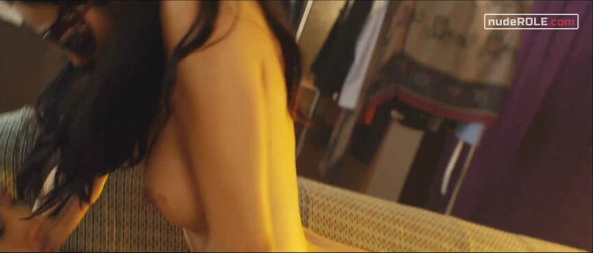 6. Se-ra nude – One Thing She Doesn't Have (2014)