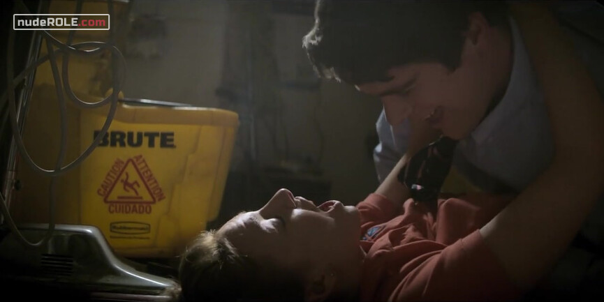 2. Sterling Wesley sexy – Teenage Bounty Hunters s01e01 (2020)