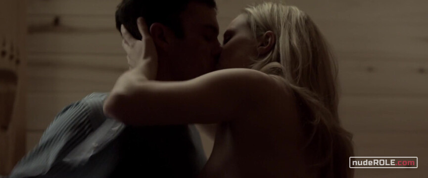 4. Ella nude – Don't Blink (2014)