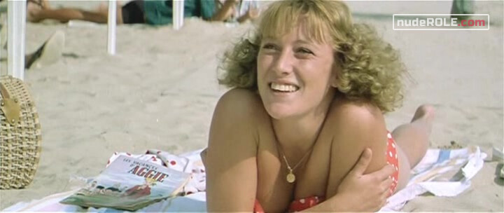 1. Odette00 nude, Bella Mandel sexy, Lena Korski sexy – C'est La Vie (1990)