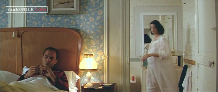7. Odette00 nude, Bella Mandel sexy, Lena Korski sexy – C'est La Vie (1990)