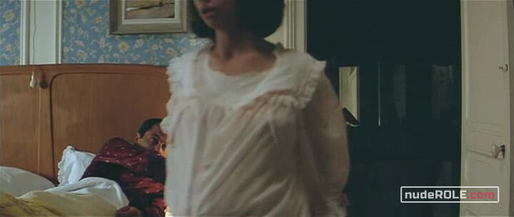 9. Odette00 nude, Bella Mandel sexy, Lena Korski sexy – C'est La Vie (1990)