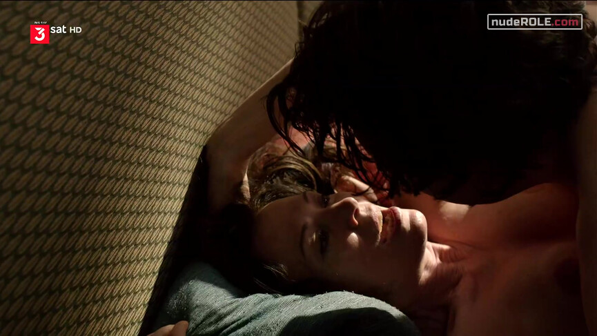 1. Eva nude – Die Neue (2015)