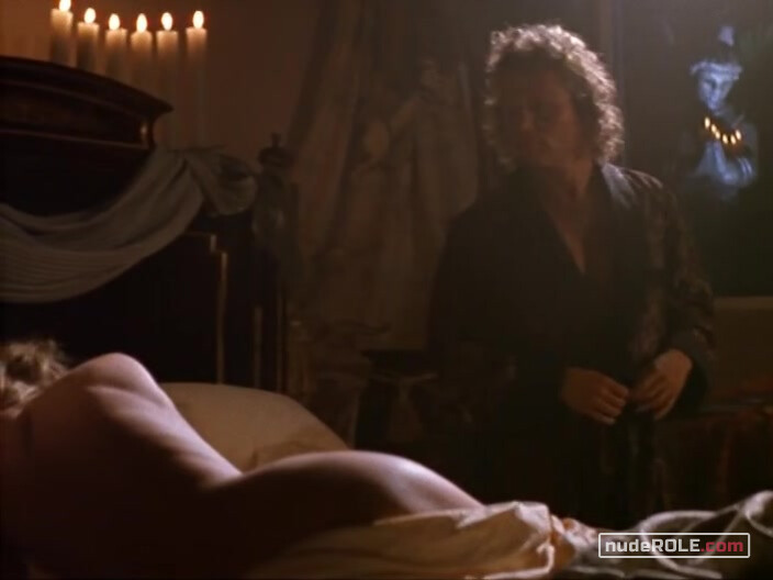 20. Michelle Harris nude – Hunting (1991)