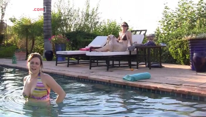 1. Katie sexy, Kristi Rey sexy – Paranormal Activity 2 (2010)