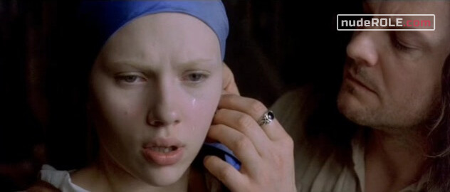 1. Griet sexy – Girl with a Pearl Earring (2003)