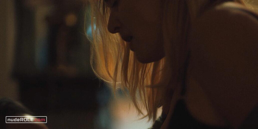 4. Mare Sheehan sexy – Mare of Easttown s01e01 (2021)