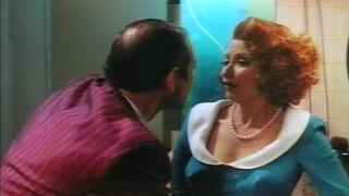 Miriam Hollowhead sexy – Meet the Hollowheads (1989)