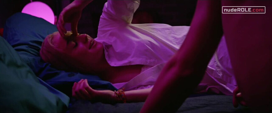 1. Madeline sexy – Heavy (2019)