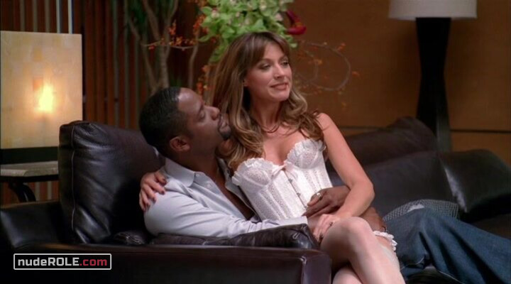 4. Karen Darling sexy, Lisa George sexy – Dirty Sexy Money s02e06 (2008)