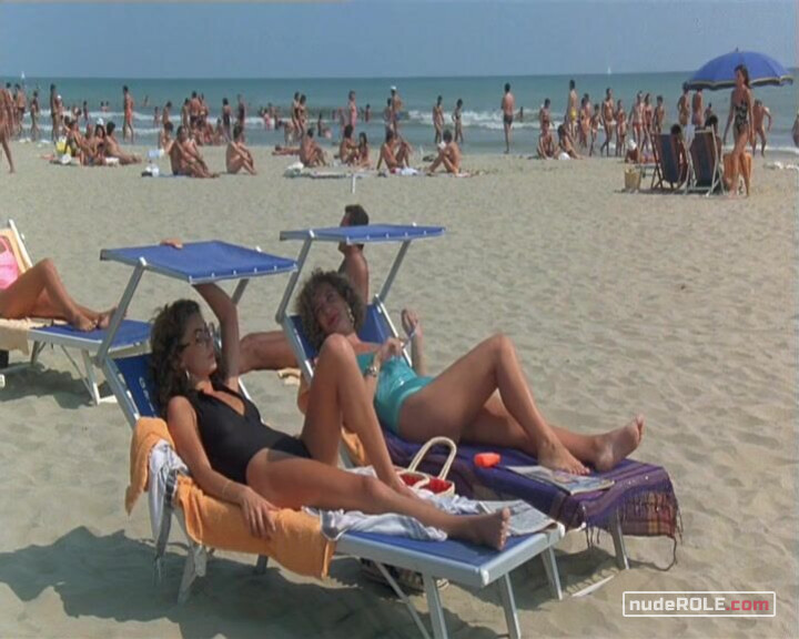 1. Liliana Corsi nude – Rimini Rimini (1987)