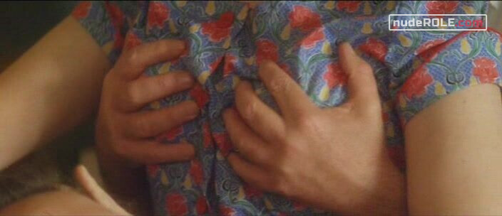 7. Mathilde sexy – The Hairdresser's Husband (1990)