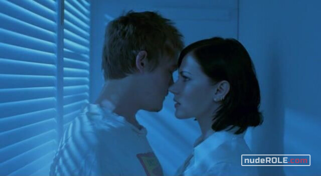 10. Divana nude – Tough Luck (2003)