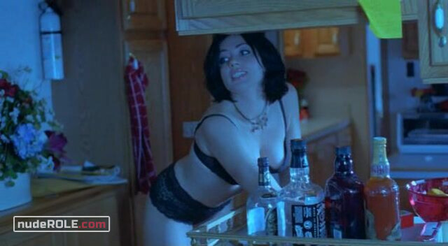12. Divana nude – Tough Luck (2003)