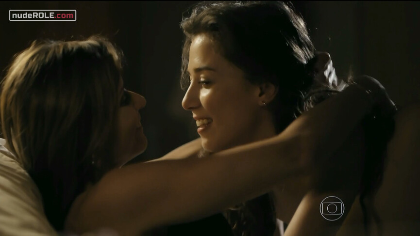 6. Cristiane sexy, Angélica nude – Eu Que Amo Tanto s01e03 (2014)