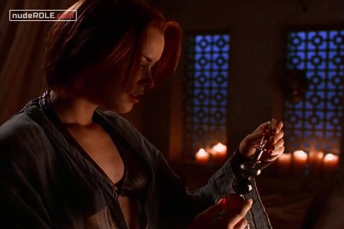 2. Taja sexy – Mortal Kombat: Conquest s01e19 (1999)